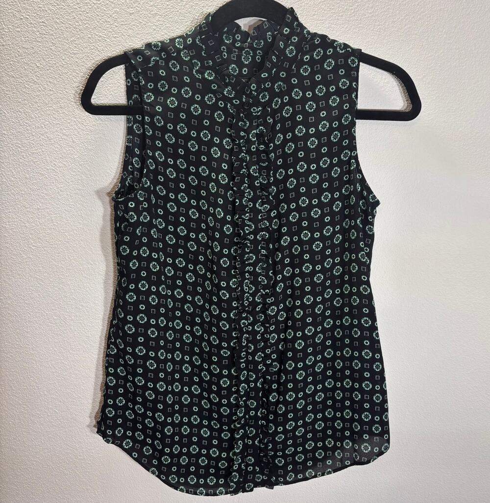 Banana Republic Petite S Sleeveless Ruffle Blouse Black Green Geo Print